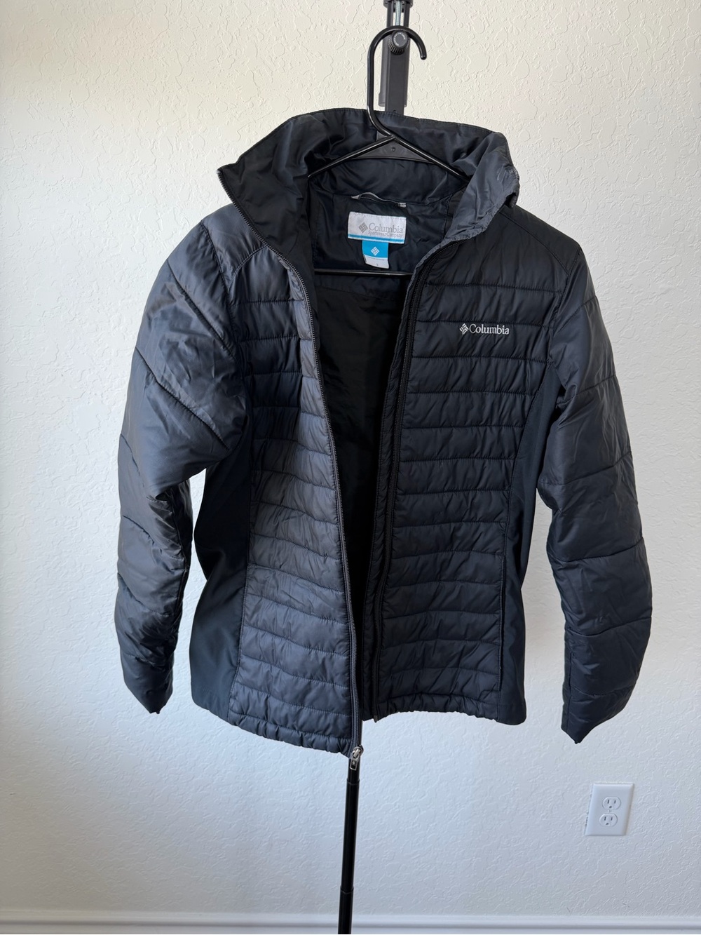 Columbia Black Quilted Insulated Hooded Jacket